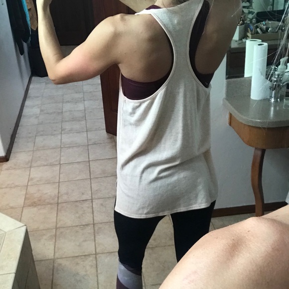 Alo Yoga Racerback - Picture 2 of 4